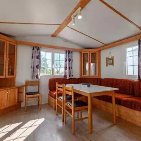 Mobilhome 5 Etoiles - Piscine - Eeaiag Дом отдыха *